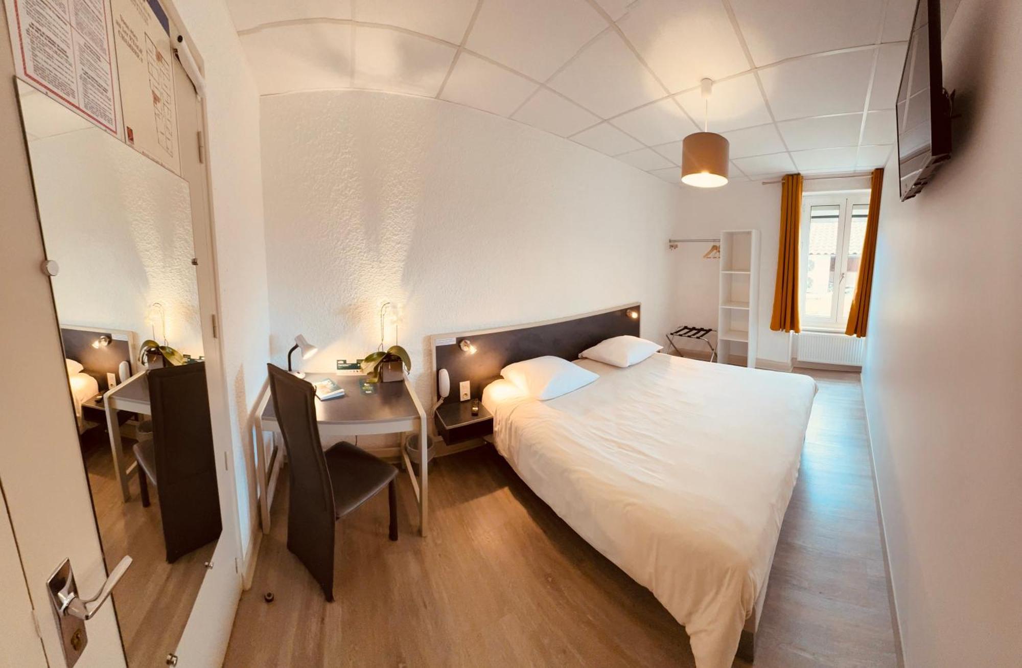 Logis Hotel Restaurant Des Voyageurs Saint-Paulien Luaran gambar